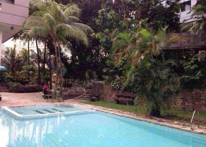 Cozy60sqm 1br Balcony/prking/wifi/ntflix Near Mall Manila