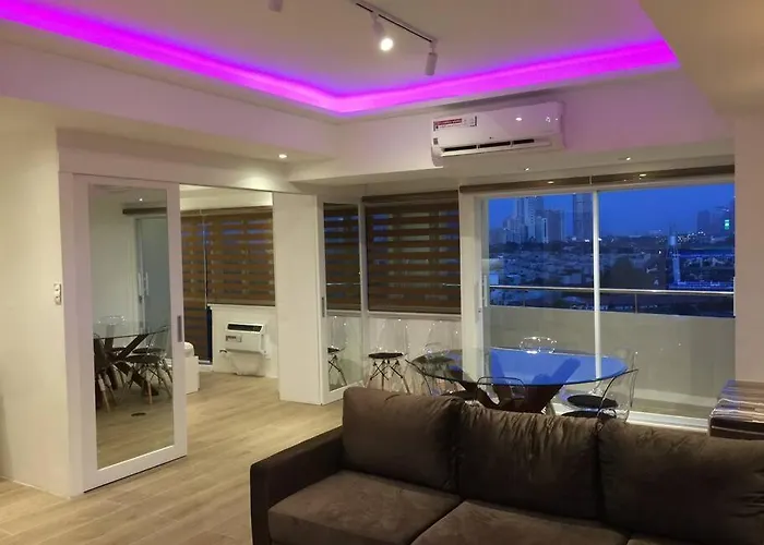 Cozy60sqm 1br Balcony/prking/wifi/ntflix Near Mall Apartment